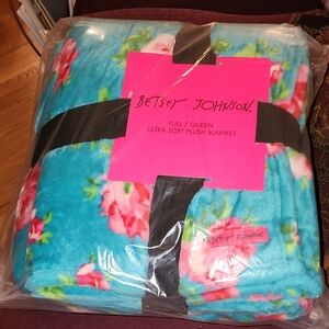Betsey Johnson Teal And Pink Floral Full Queen Blanket